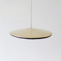 <a href=https://www.galeriegosserez.com/artistes/loellmann-valentin.html>Valentin Loellmann </a> - Brass - Hanging lamp